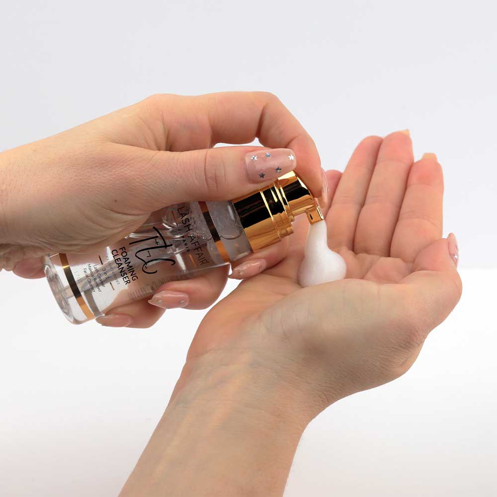 Tea Tree 3-in-1 Eyelash Extension Cleaner